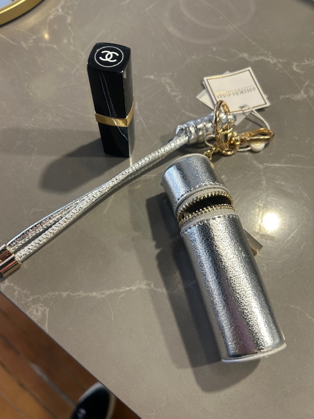 Shiraleah Silver Metallic Lipstick Holder 💄 Charm Keychain with Gold Hardware - Picture 2 of 9